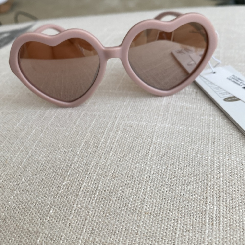 New with tag H&M baby girl toddler pink heart sunglasses